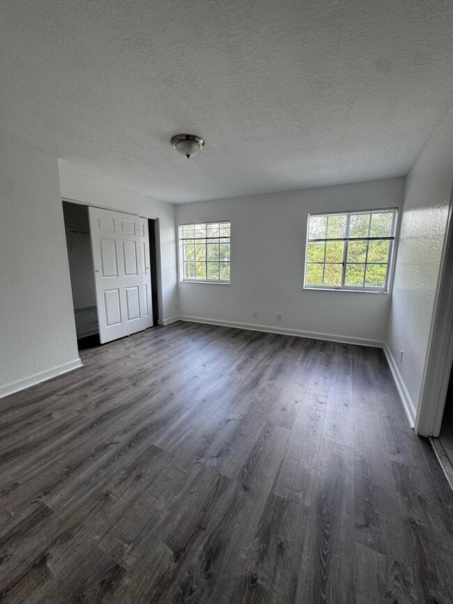 Building Photo - 1145 Colonial Palms Way