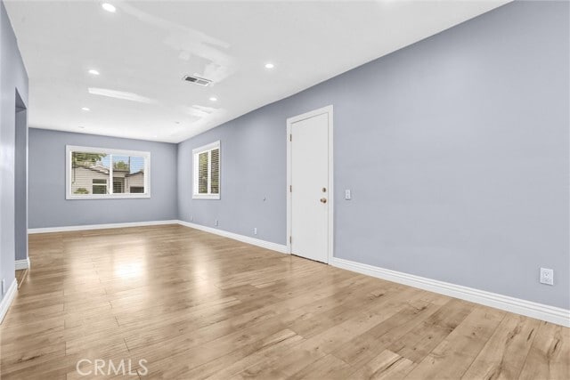 Building Photo - 5731 Lasaine Ave