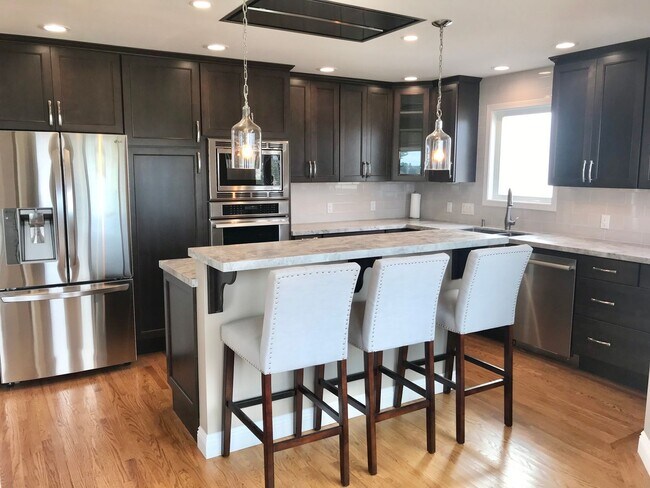 Foto del edificio - Modern 3BR+Den / 2BA Home W/Indoor & Outdo...
