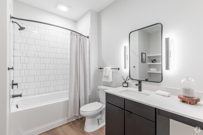 1BR, 1BA - 754SF - Bathroom - Emblem Park