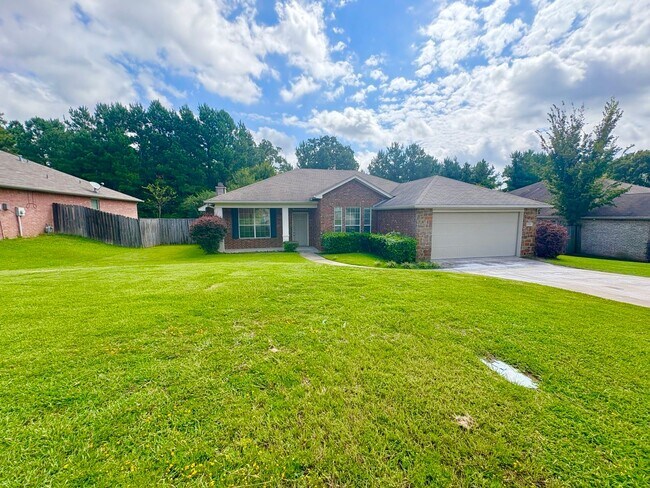 Foto del edificio - 3 Bedroom 2 Bathroom Home in South Tyler!