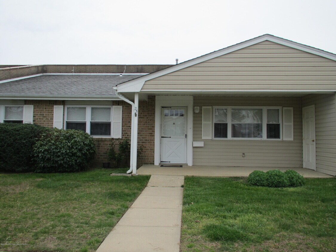 25 Pompton Plains Dr, Brick Township, NJ 08724 House Rental in Brick Township, NJ