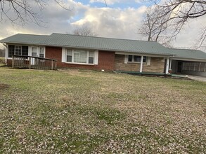 Building Photo - 3336 Hilham Rd