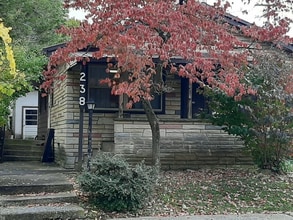Building Photo - 238 Crestmont Ave