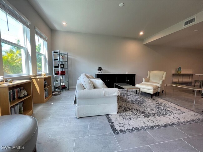 Building Photo - 4664 Arboretum Cir
