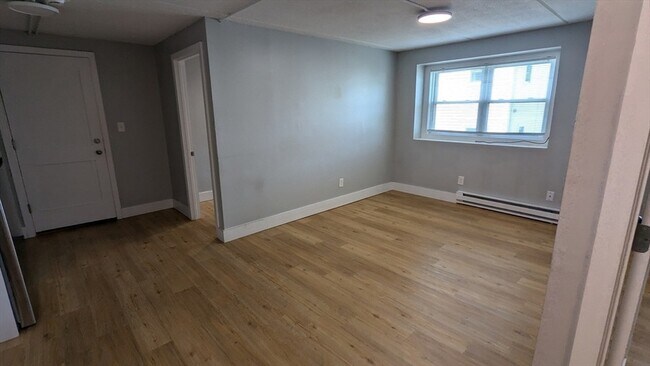 Foto del edificio - 89 Woodrow Ave