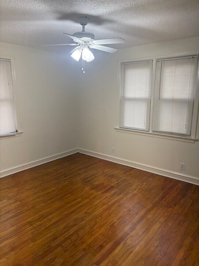 Foto del edificio - 644 Rosenthal Ave