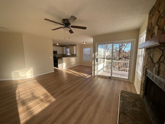 Foto del edificio - 1022-4 Brookhollow Drive Fayetteville, NC 28314