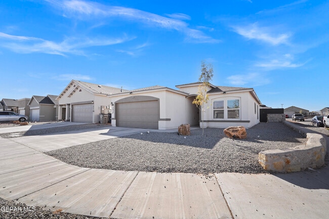 Foto del edificio - 5025 Marcella Santillana