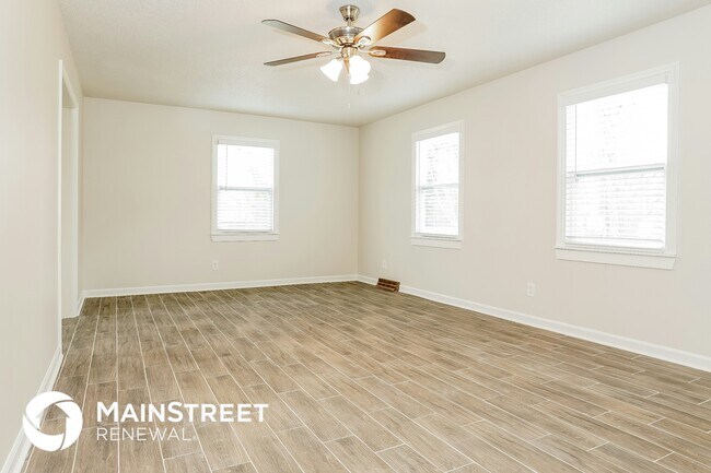 Foto del edificio - 160 Oak Forest Dr