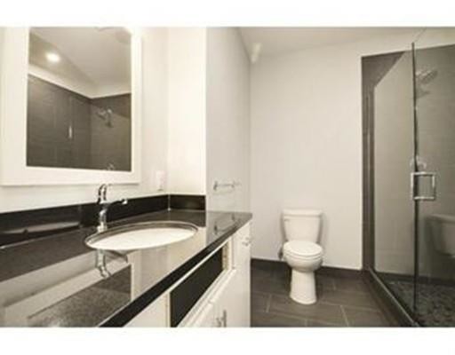 Foto del edificio - 333-339 W Broadway