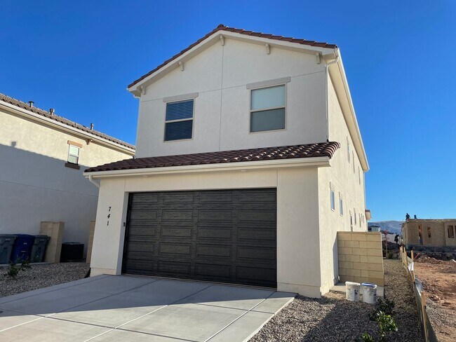 Foto del edificio - 741 Red Marble Ln