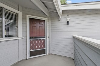 Building Photo - 544 Shadowgraph Dr