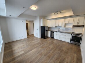 Building Photo - 841 Grenon Ave