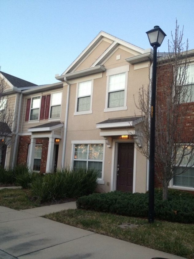 8049 Summerside Cir, Jacksonville, FL 32256 Townhome Rentals in
