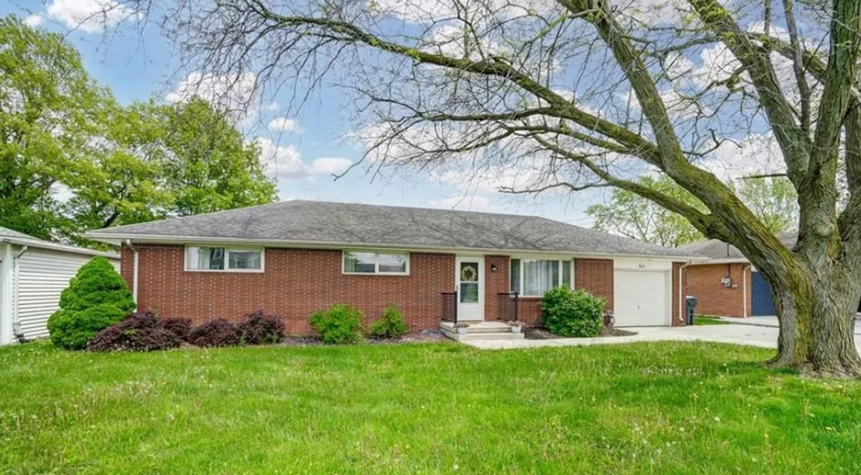 Primary Photo - Brick Ranch in Bowling Green