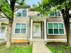 Building Photo - 108 Weist Pl