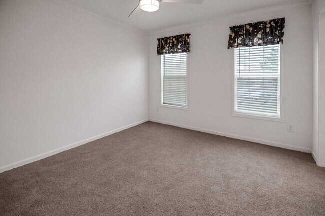 Foto del edificio - 920 S Katie Ave