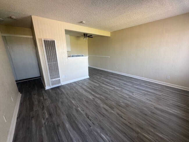 Building Photo - Welcome to SkyView Villa & Somerset Apartm...