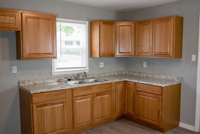 Foto del edificio - 6520 N Campbell St