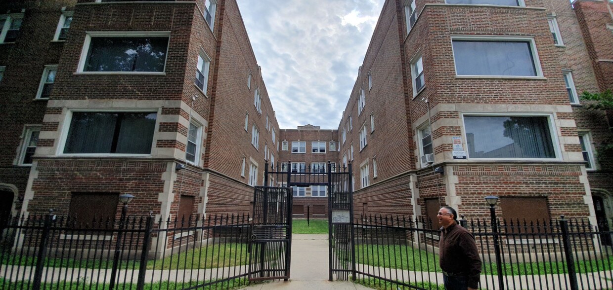 Building Photo - Kingston Apartments