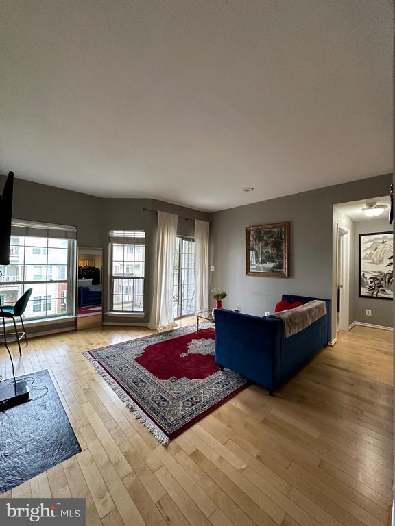 Building Photo - 3920 Penderview Dr