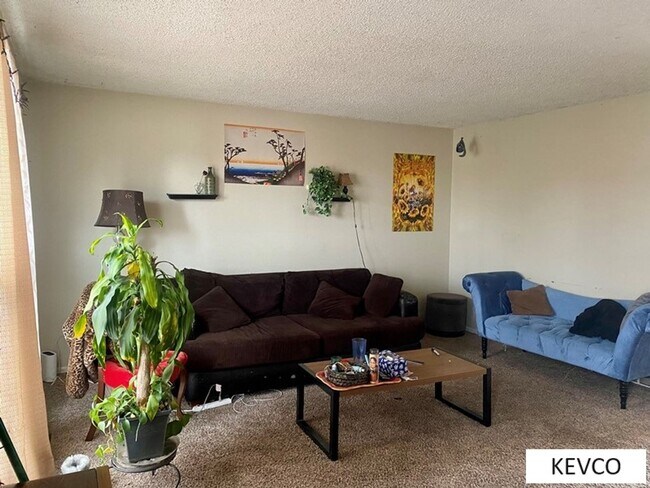 Foto del edificio - Large Home with Excellent Backyard and Patio