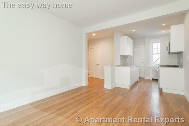 Building Photo - 19 A Forest St