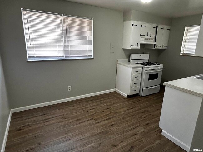 Building Photo - 2613 W Wardcliffe Dr
