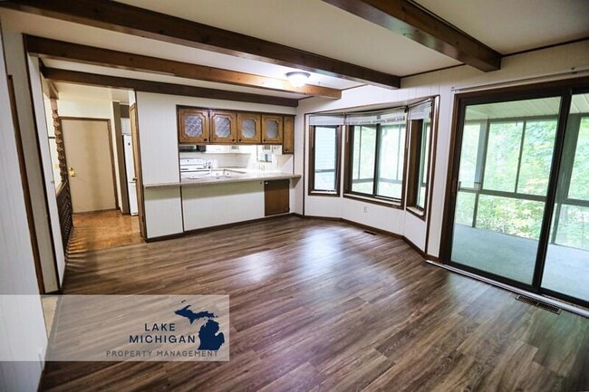 Building Photo - 4833 Stauffer Ave SE