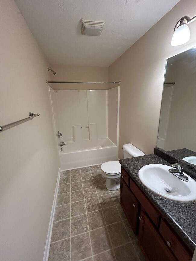 Foto del edificio - Talk of the Townhomes in Carrollton City School District!