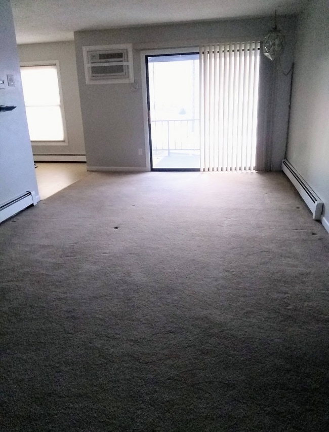 Another view of the front room - 4500 S Poplar St