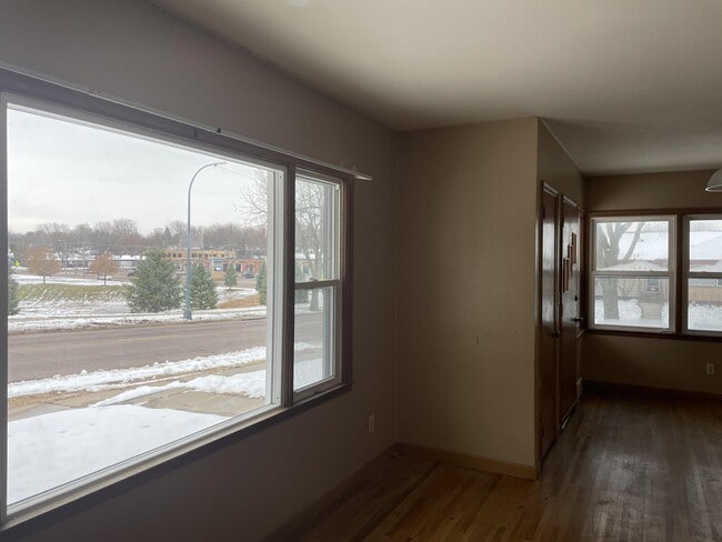 Building Photo - 2201 W 26th St