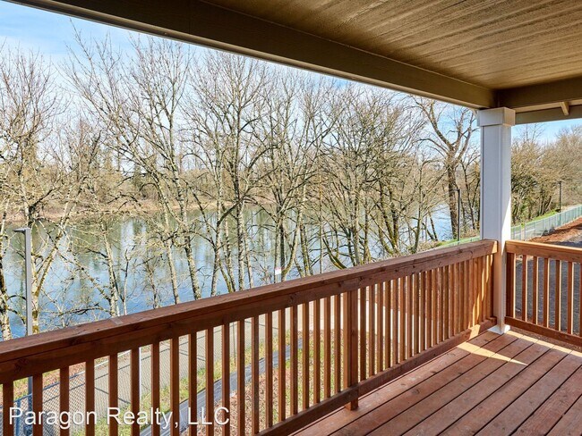 Foto del edificio - 3 br, 2.5 bath House - 873 Front Ave. NE
