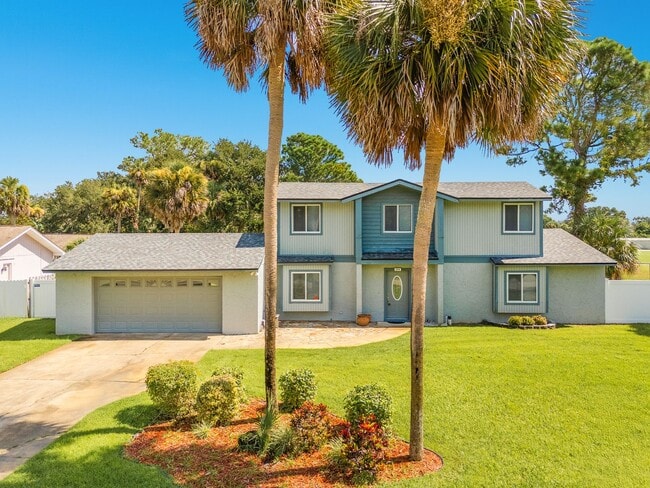 Building Photo - Beautifully upgraded two-story rental home...