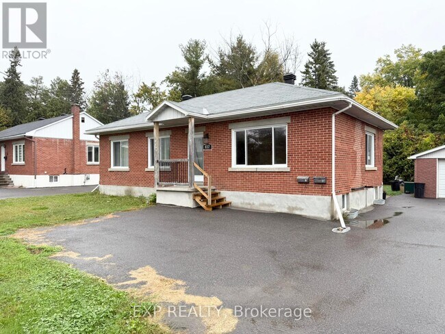 Photo du bâtiment - 837 Blair Rd