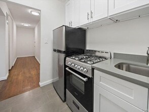 Building Photo - 2081 Cruger Ave