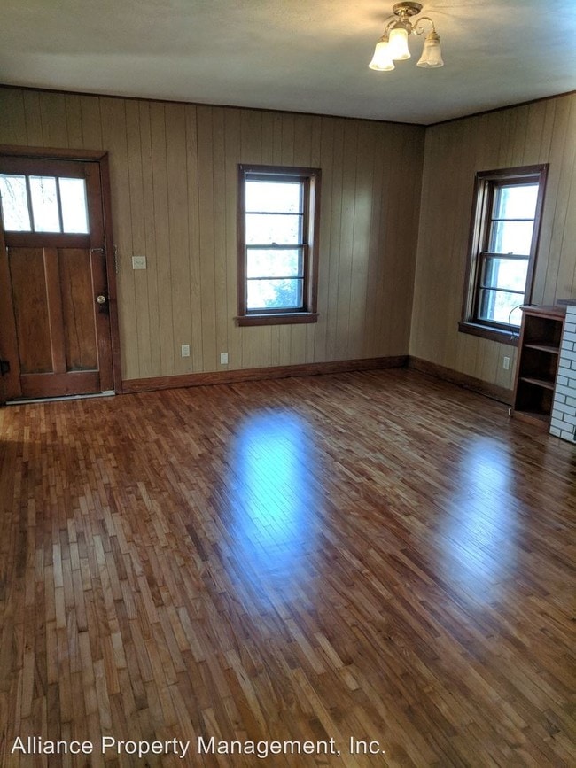 Foto del edificio - 2 br, 1 bath House - 415 S. Manhattan Ave.