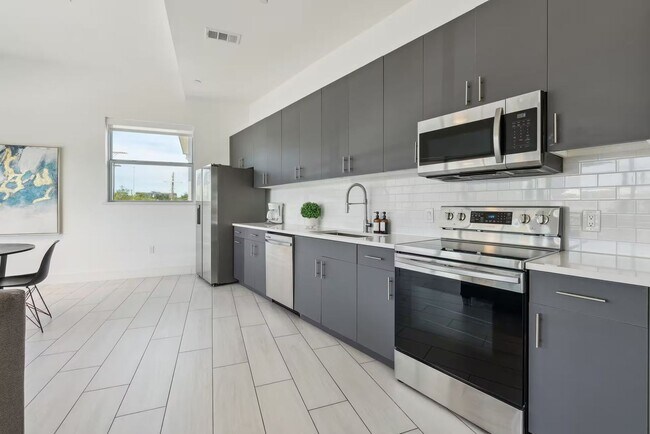 Foto del edificio - Luxury 1-Bedroom Apartment | 1,030 Sq. Ft. | The Cedars, Dallas