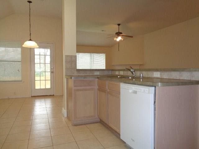 Building Photo - 3706 Balsam Fir Dr
