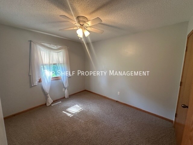 Foto del edificio - 312 NE Harvey St