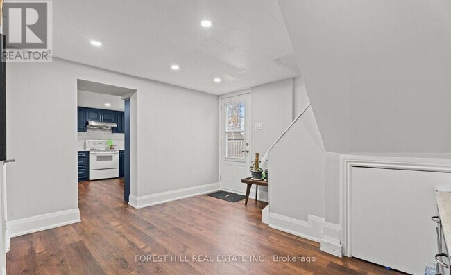 Building Photo - 7 Isherwood Ct