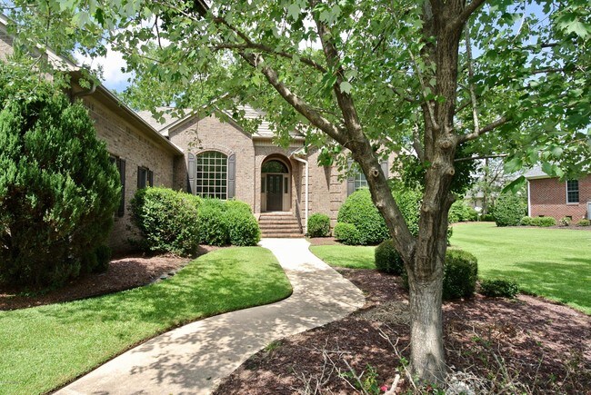 Building Photo - 106 Brugg Ct