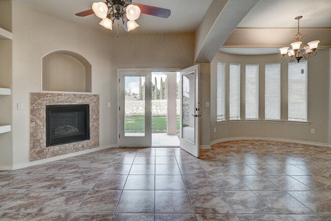 Building Photo - Eastside 3 Bedroom 2.5 Bath