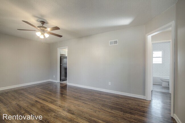 Building Photo - 3 br, 1 bath House - 8601 Wornall Road