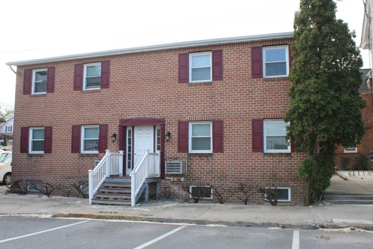 Primary Photo - Basement Apartment