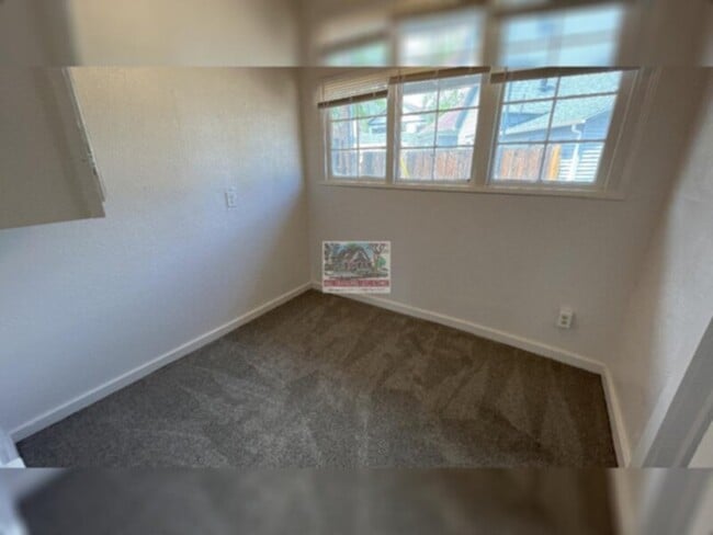 Building Photo - Westside bungalow available for rent