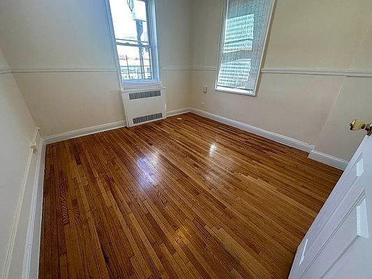 Foto del edificio - 2 bedroom in BRONX NY 10456