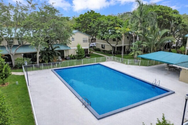 Foto del edificio - 576 Westree Ln