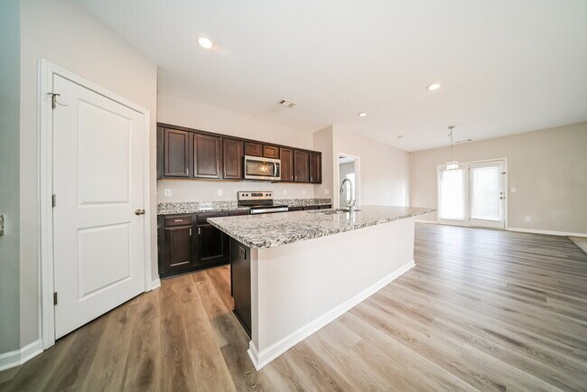 Foto del edificio - 1062 Cold Water Dr